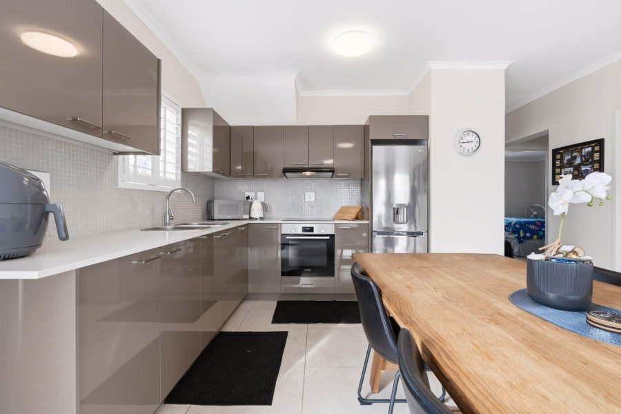To Let 3 Bedroom Property for Rent in Royal Ascot Western Cape